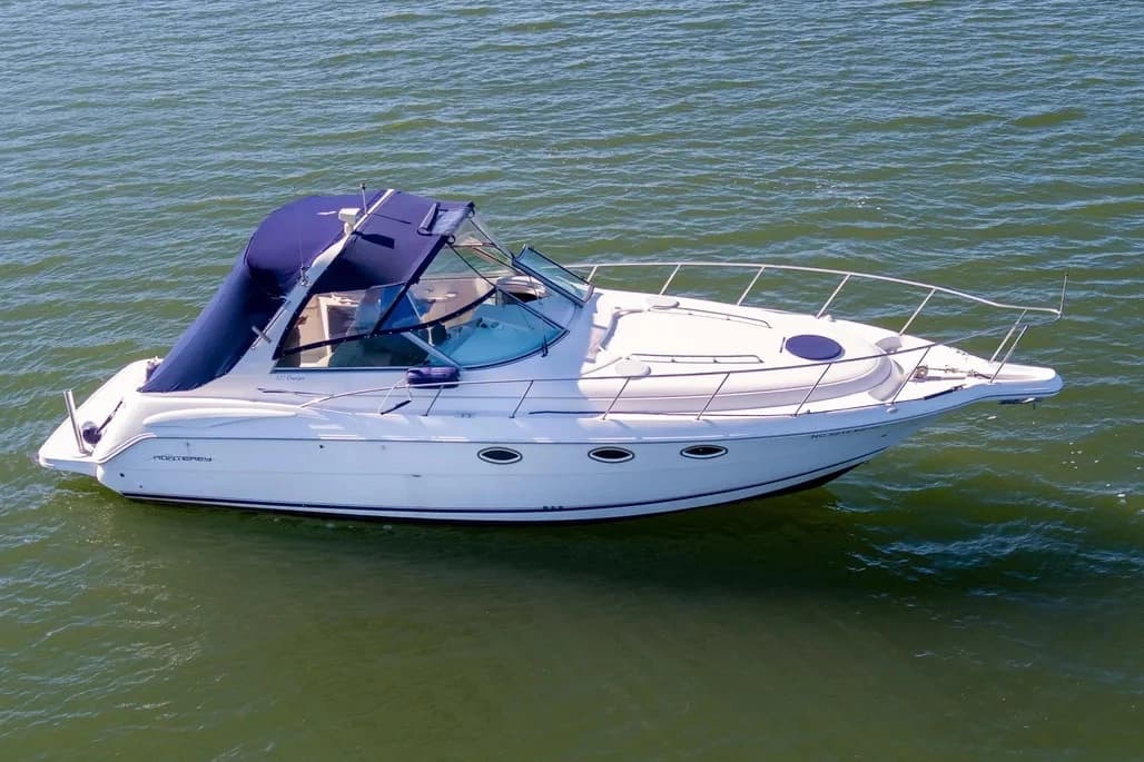 Monterey 322 Boat